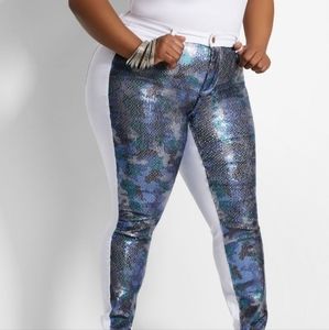 COPY - Ashley stewart,  White Camo Sequin Front Skinny jeans, Size 22, NWT